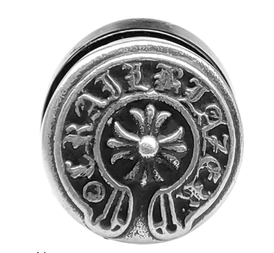 [MAGNETIC] CH Ear Rings