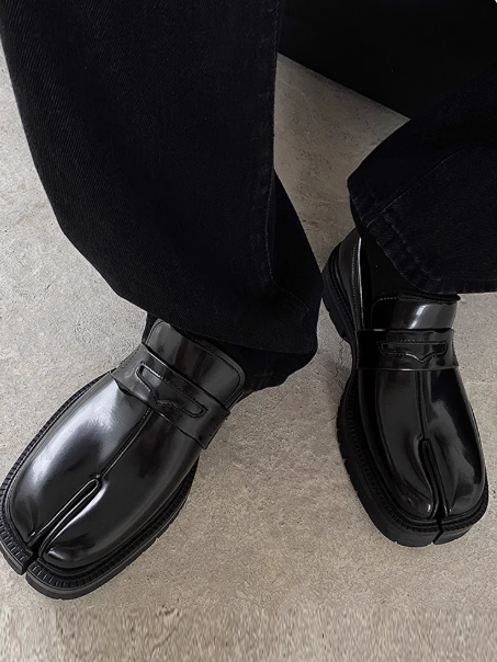 BUDGET Glossy Tabi Loafer
