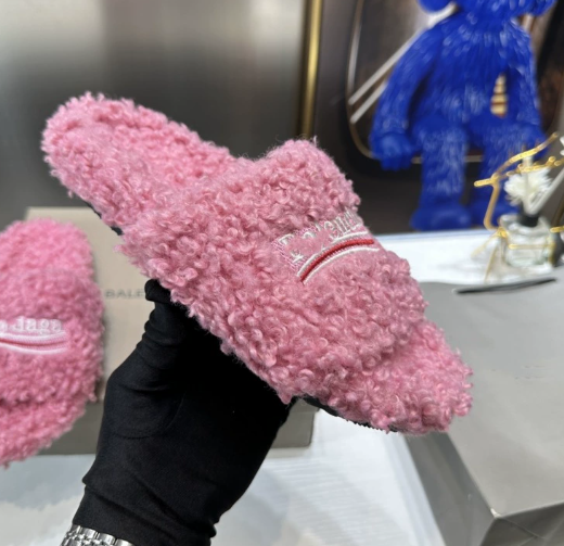 Balenciaga Fluffy Slipper