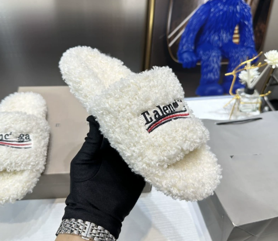 Balenciaga Fluffy Slipper