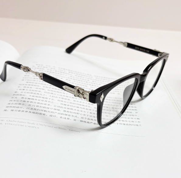 CH Dagger with Side Frame Cross Glasses