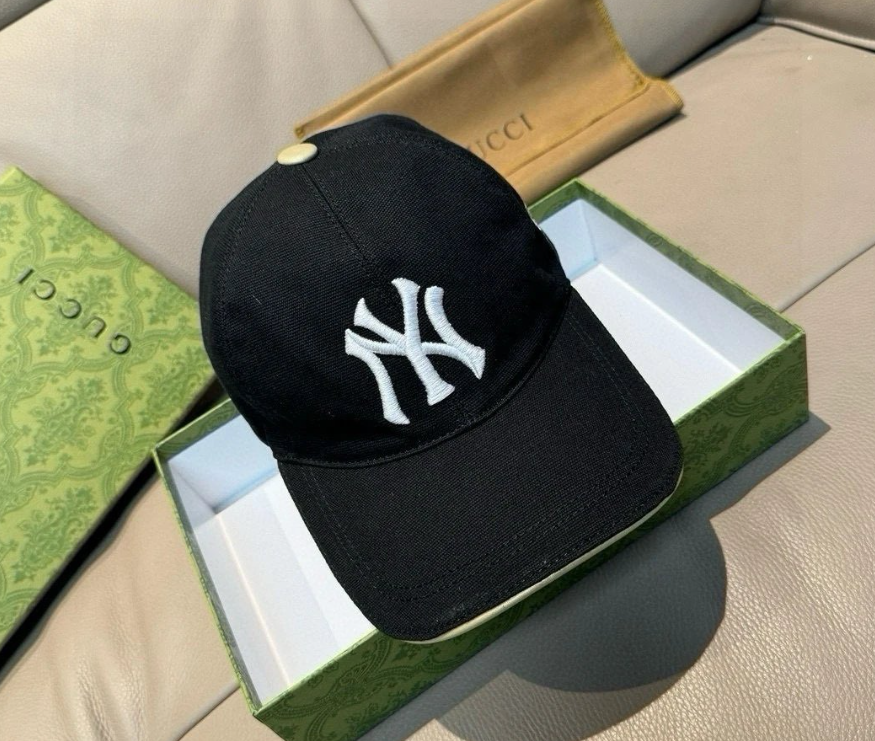 Gucci New York Cap