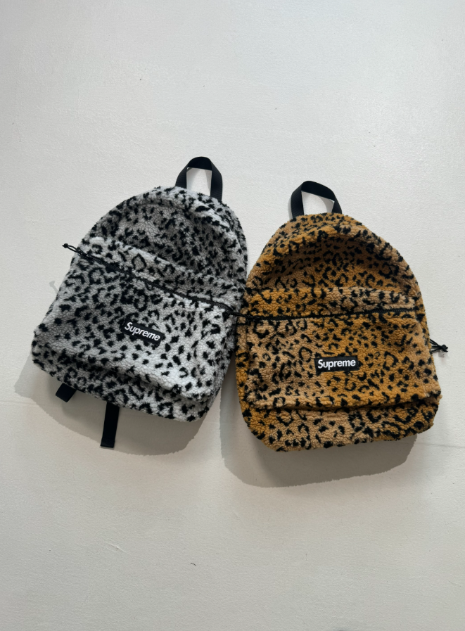 17FW Supreme Leopard Fleece Backpack Bag – LOWKEYDRIPPED