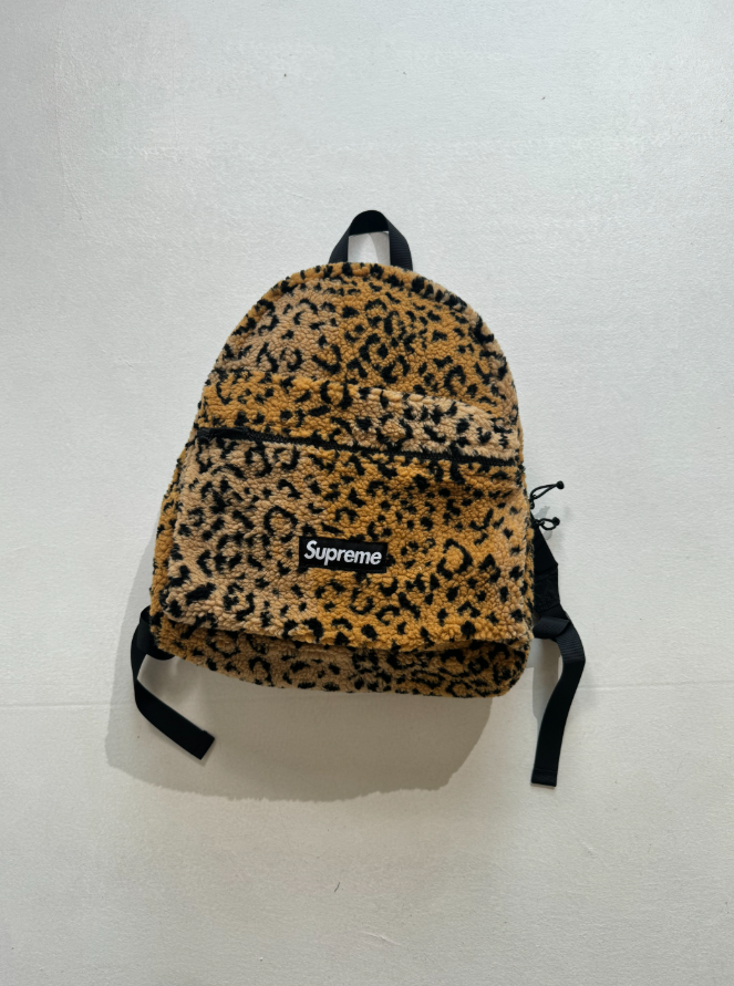 17FW Supreme Leopard Fleece Backpack Bag