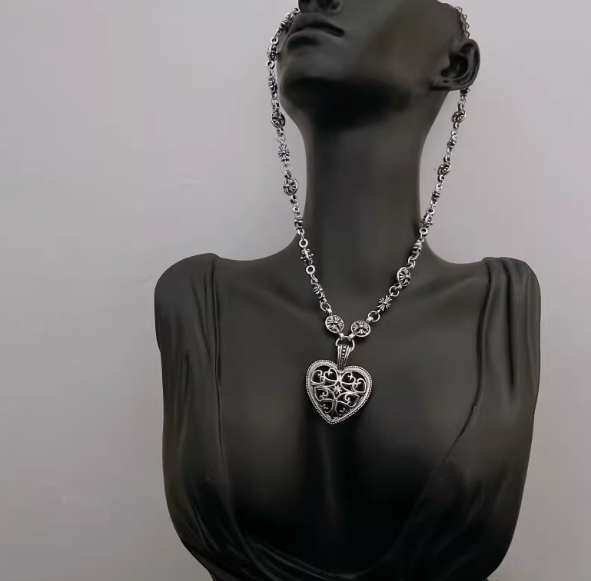 Budget Chrome Hearts Neckchain
