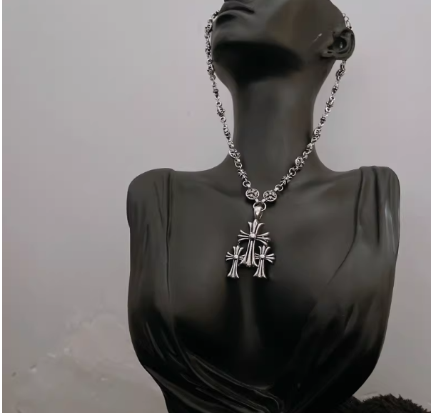 Budget Chrome Hearts Neckchain
