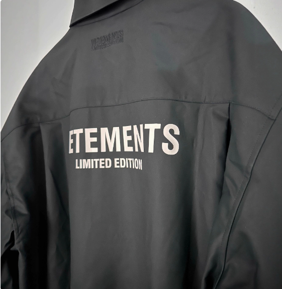 Vetements Black Shirt