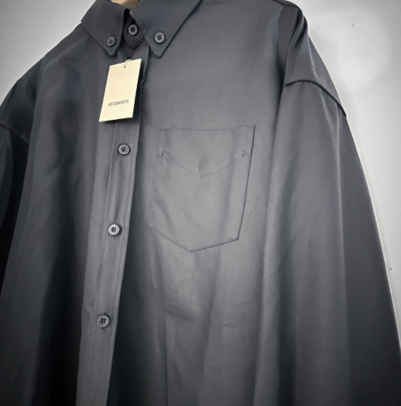 Vetements Black Shirt